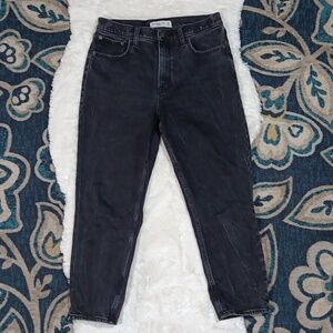 Abercrombie & Fitch mom high-rise black jeans womens sz 29/8 short